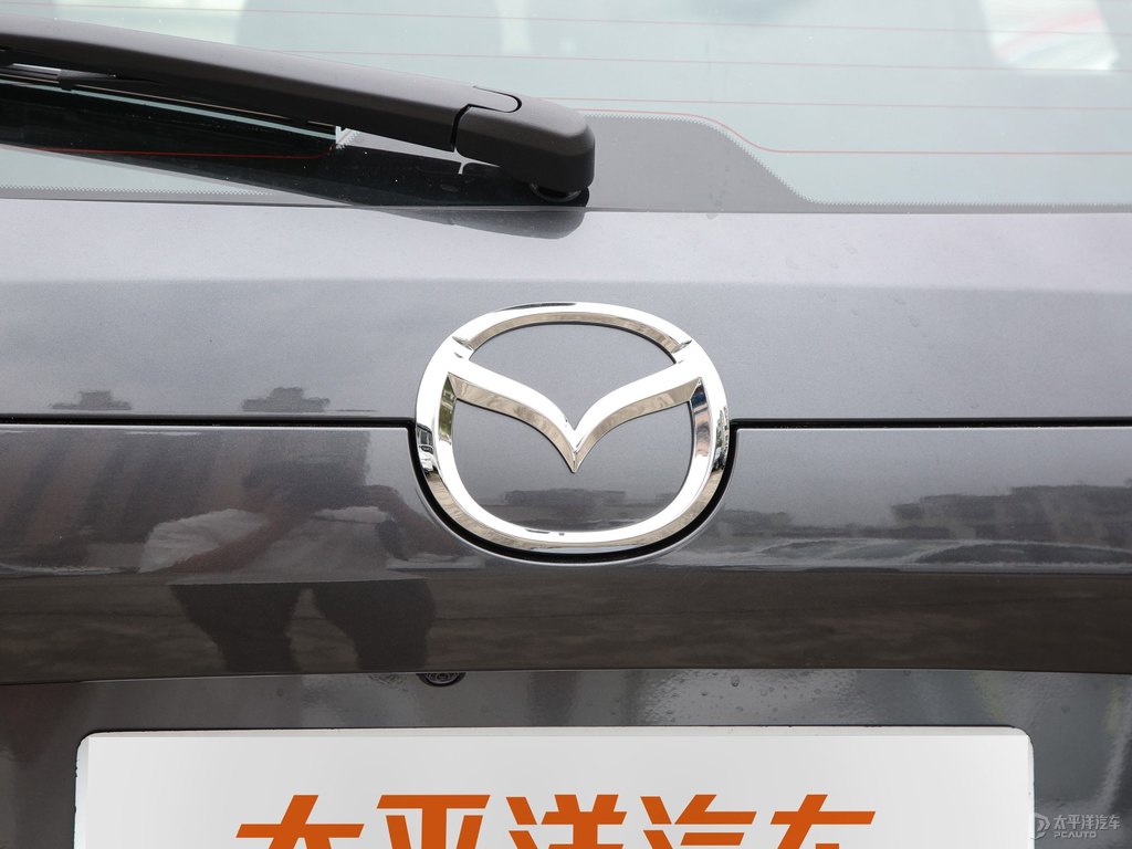 鉑鋼灰馬自達(dá)CX-5車尾外觀圖片