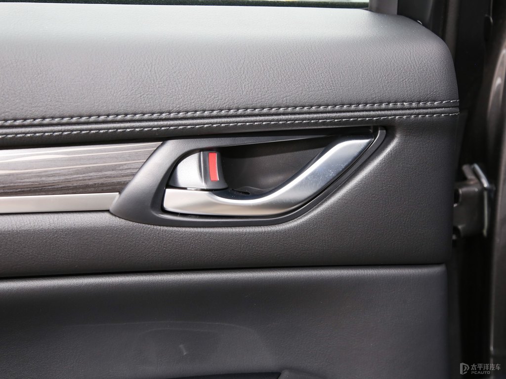 鉑鋼灰馬自達(dá)CX-5車(chē)廂內(nèi)飾圖片