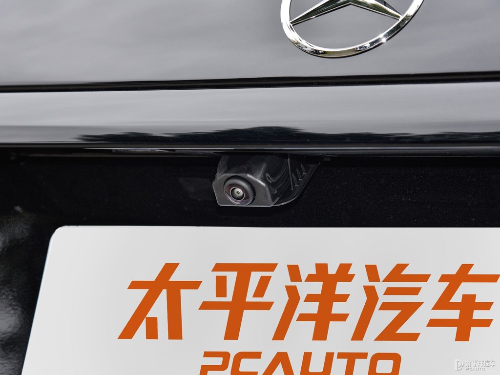 曜巖黑奔馳GLC車尾外觀圖片