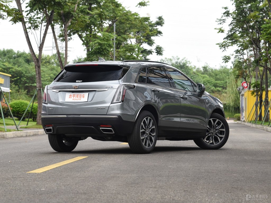 曼哈頓灰凱迪拉克XT5整車外觀外觀圖片