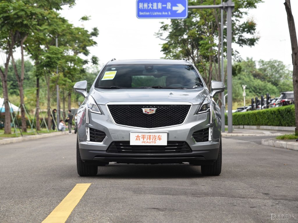 曼哈頓灰凱迪拉克XT5整車外觀外觀圖片