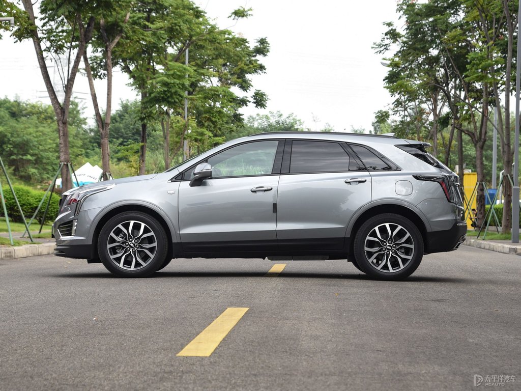 曼哈頓灰凱迪拉克XT5整車外觀外觀圖片