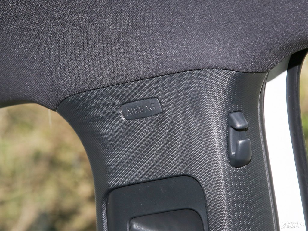 探岳車廂內(nèi)飾圖片
