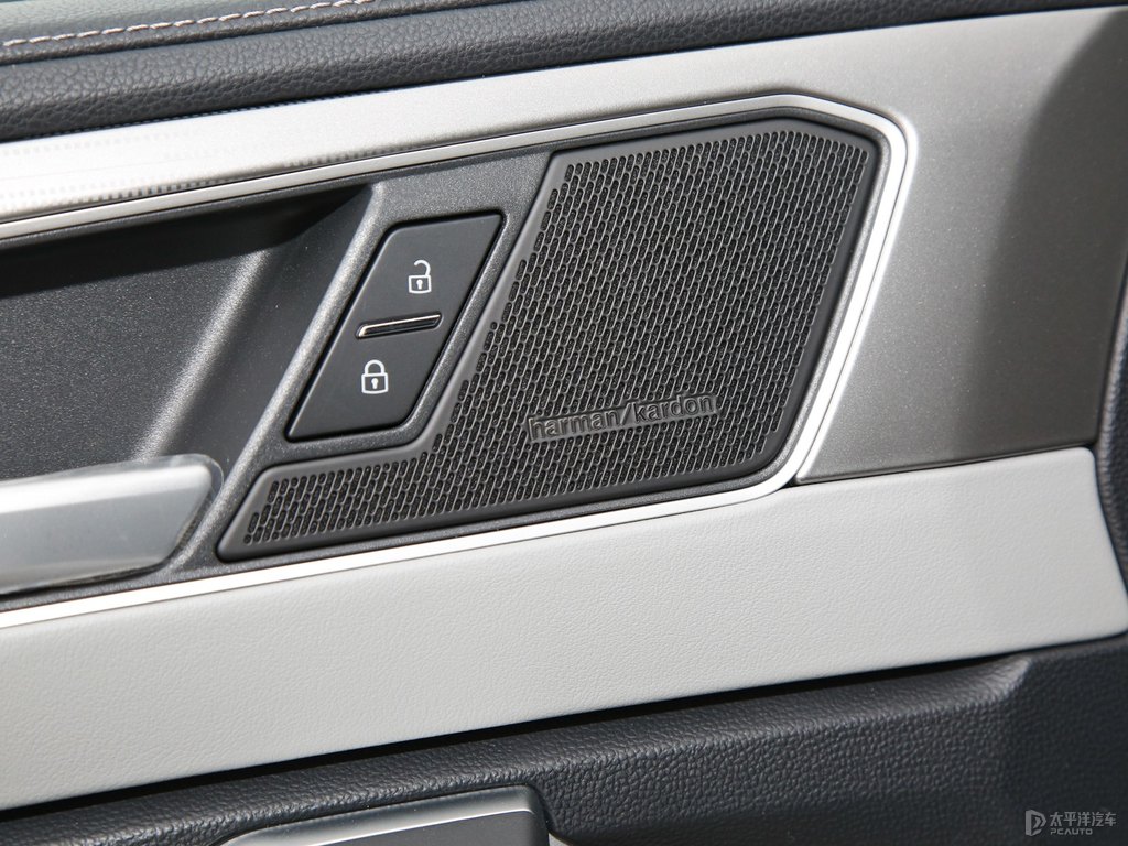 探岳車廂內(nèi)飾圖片