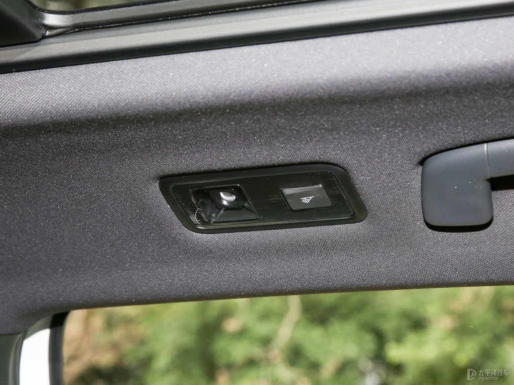 探岳車廂內(nèi)飾圖片