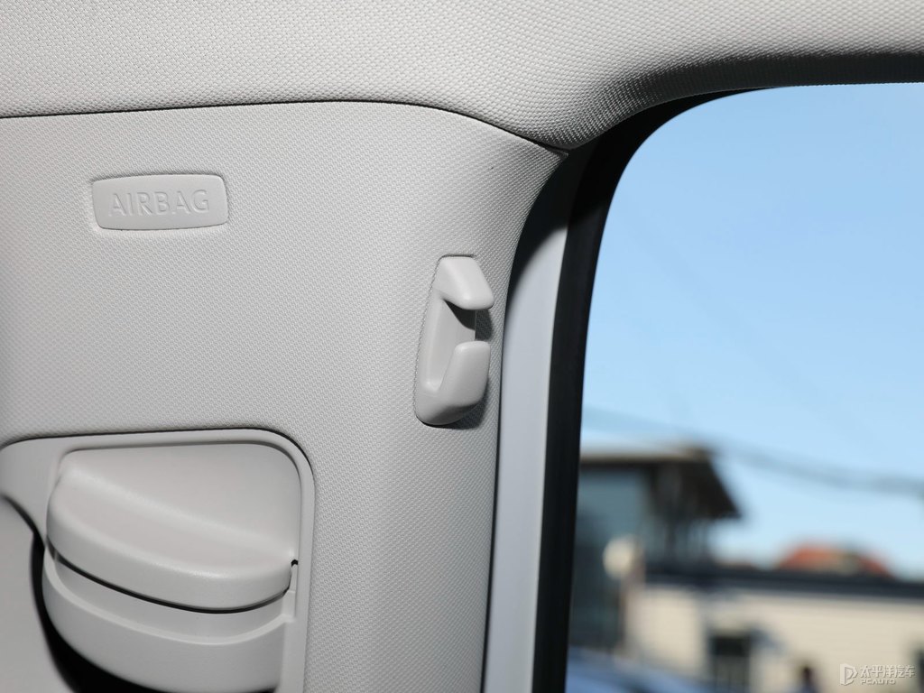 探岳車廂內(nèi)飾圖片