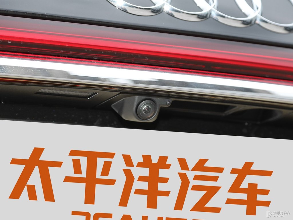 傳奇黑奧迪A8L車尾外觀圖片