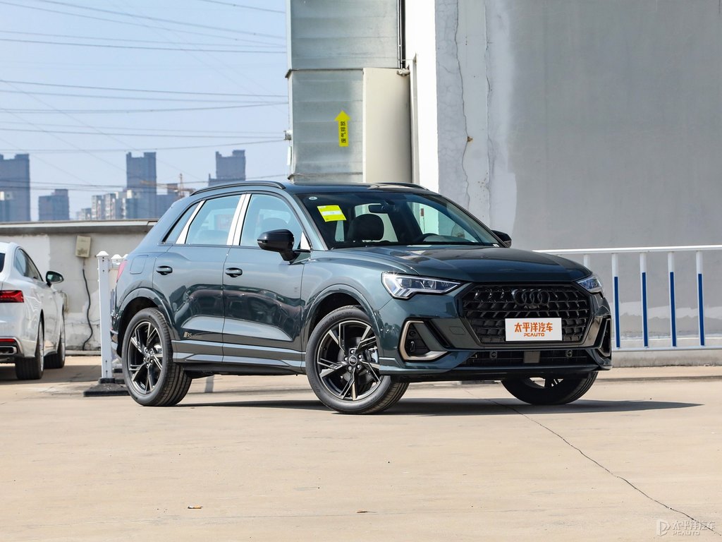 迷彩綠奧迪Q3整車外觀外觀圖片