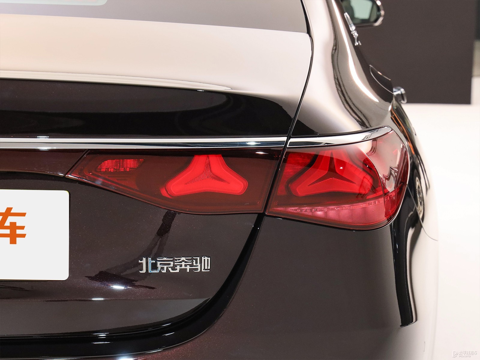 奔馳E級(jí)外觀高清大圖