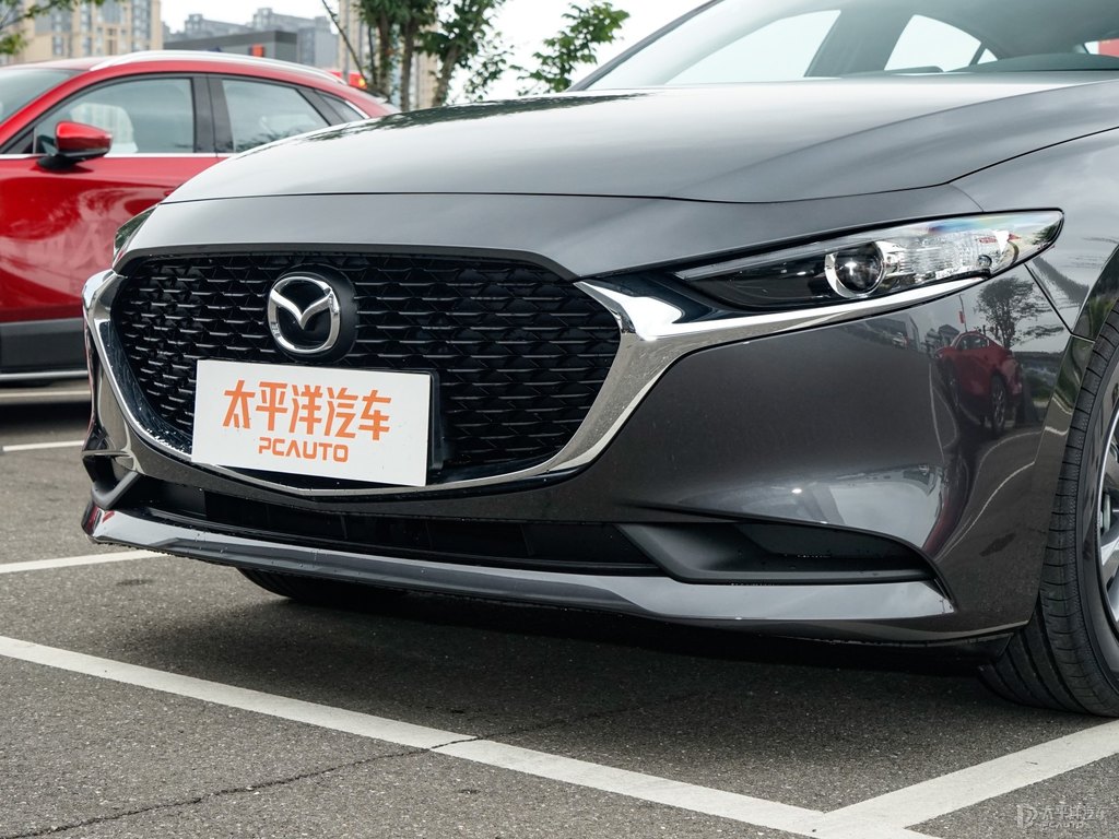 鉑鋼灰馬自達(dá)3 昂克賽拉車頭外觀圖片