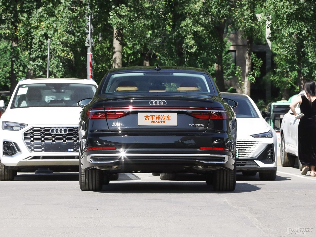 傳奇黑奧迪A8L整車外觀外觀圖片