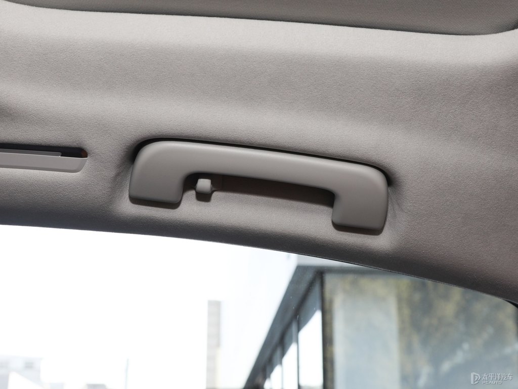 傳奇黑奧迪A8L車(chē)廂內(nèi)飾圖片
