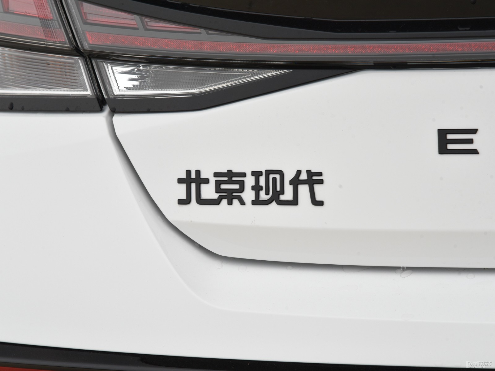 伊蘭特外觀高清大圖