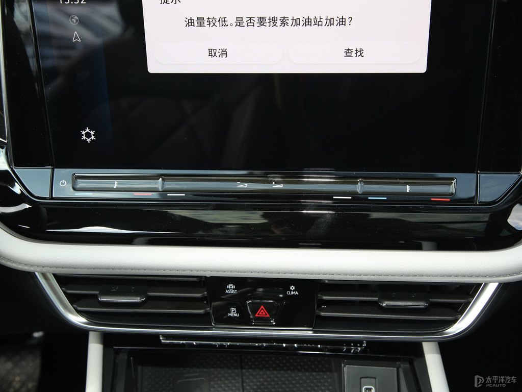 玄武黑途昂中控內(nèi)飾圖片