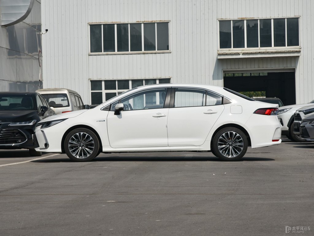 超級白色卡羅拉整車外觀外觀圖片