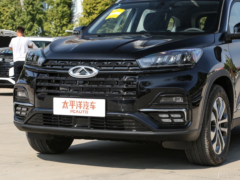 曜石黑瑞虎8車頭外觀圖片