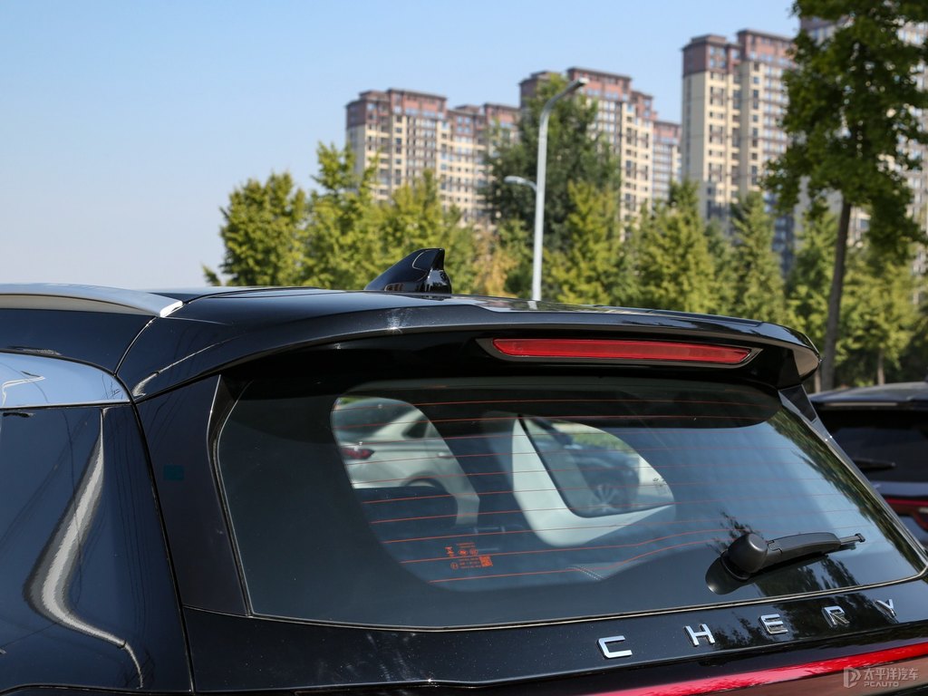 曜石黑瑞虎8車尾外觀圖片