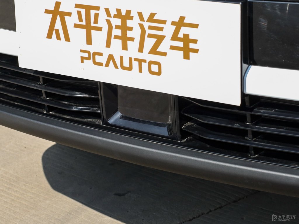 珍珠白瑞虎8車頭外觀圖片
