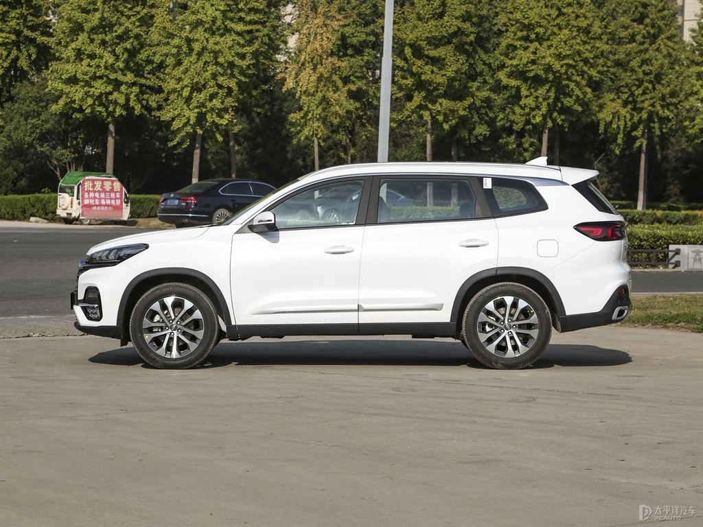 珍珠白瑞虎8整車外觀外觀圖片