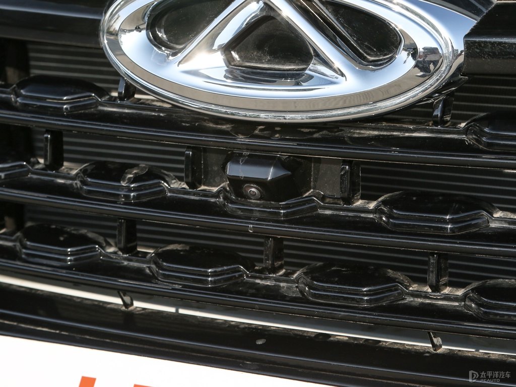 珍珠白瑞虎8車頭外觀圖片