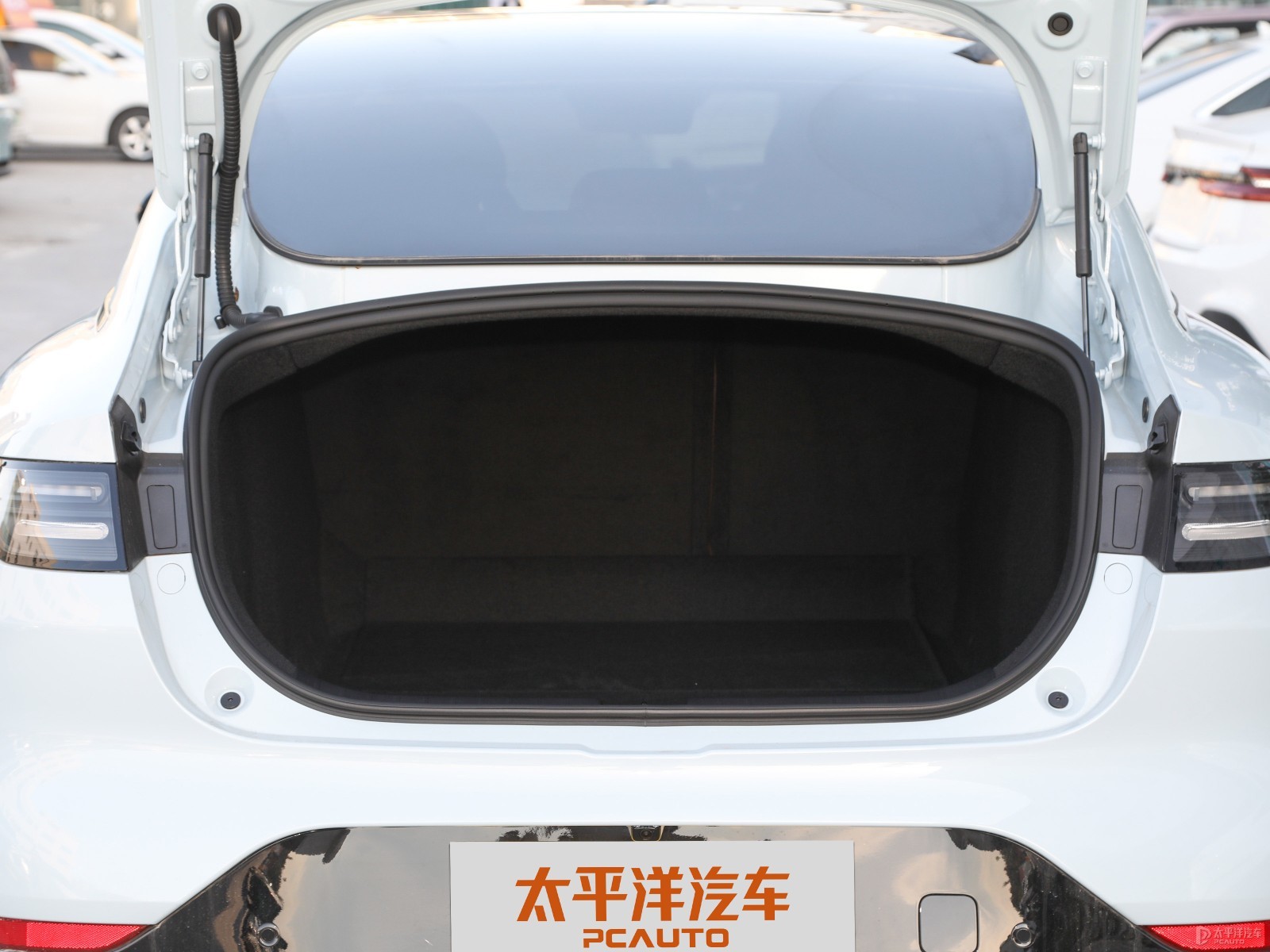 零跑C01空間高清大圖