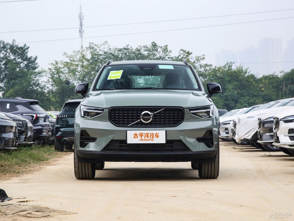 沙漠綠沃爾沃XC40整車外觀外觀圖片