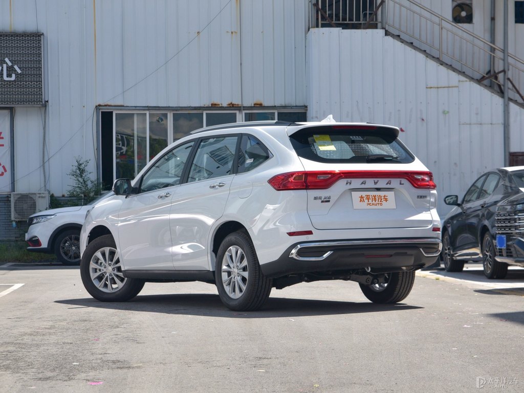 簡約白哈弗M6整車外觀外觀圖片