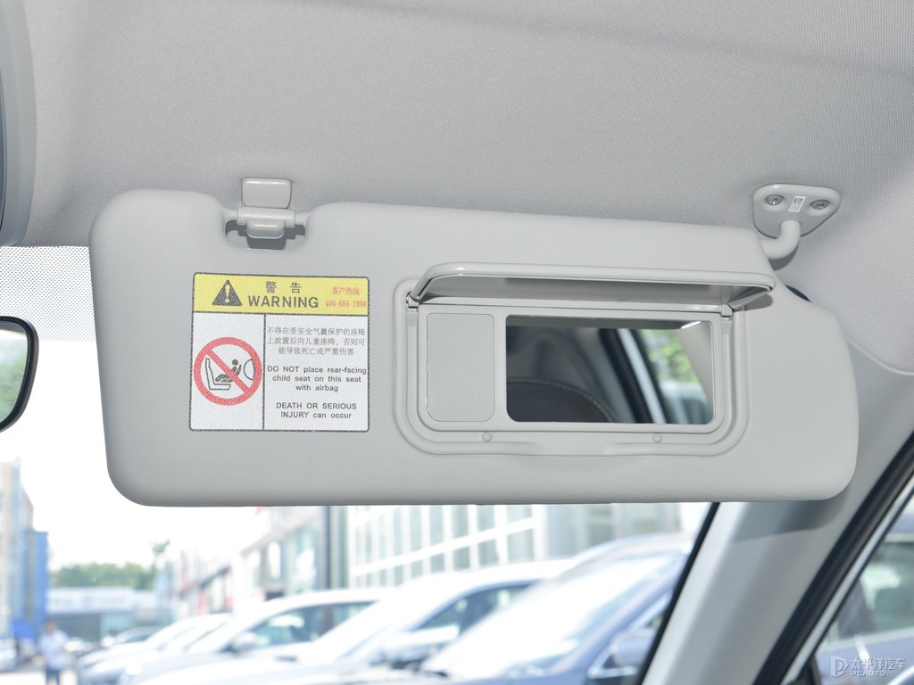 簡約白哈弗M6車廂內(nèi)飾圖片