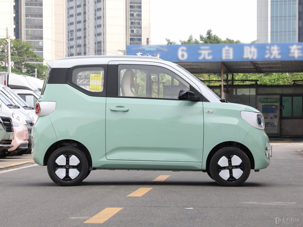 牛油果綠宏光MINIEV整車(chē)外觀外觀圖片