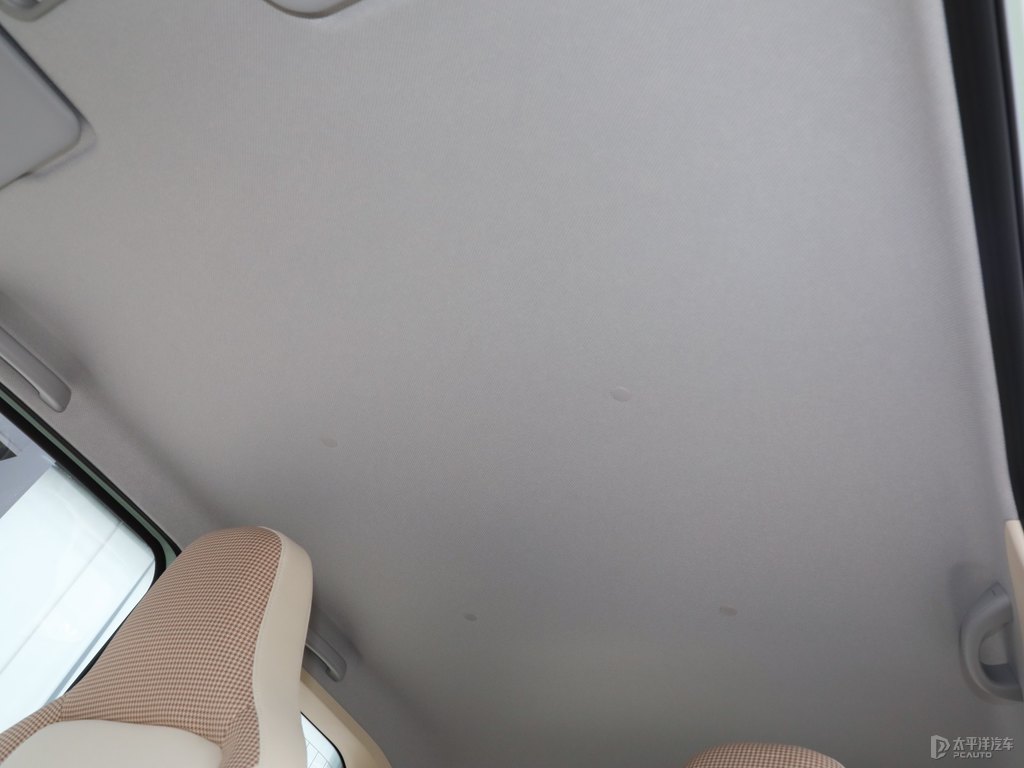 牛油果綠宏光MINIEV車廂內(nèi)飾圖片