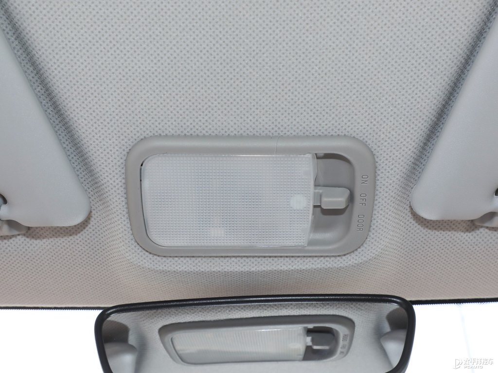 牛油果綠宏光MINIEV車廂內(nèi)飾圖片