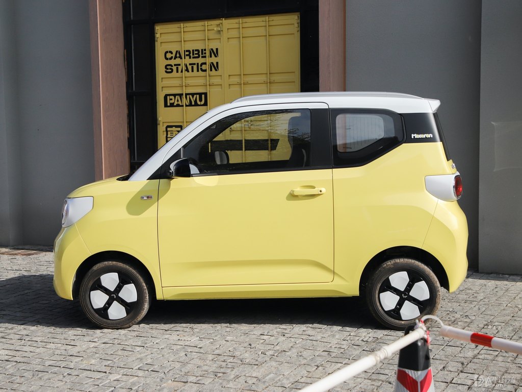 輕芒黃宏光MINIEV整車外觀外觀圖片