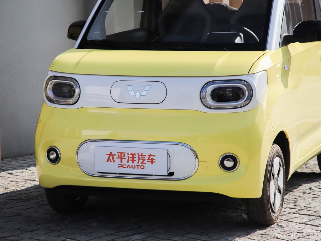 輕芒黃宏光MINIEV車頭外觀圖片