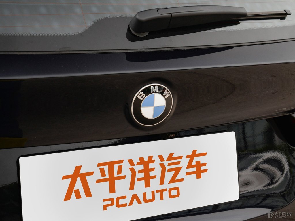 碳黑寶馬X3車尾外觀圖片