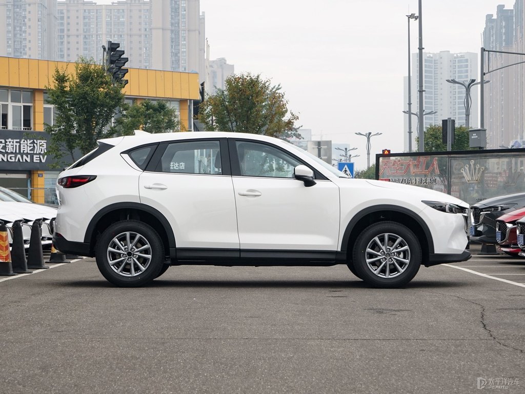 珠光白馬自達(dá)CX-5整車外觀外觀圖片