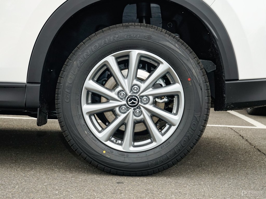 珠光白馬自達(dá)CX-5車(chē)身外觀圖片