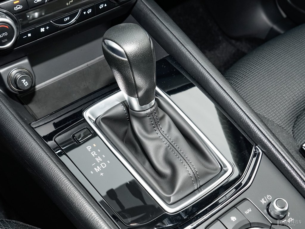 珠光白馬自達(dá)CX-5中控內(nèi)飾圖片