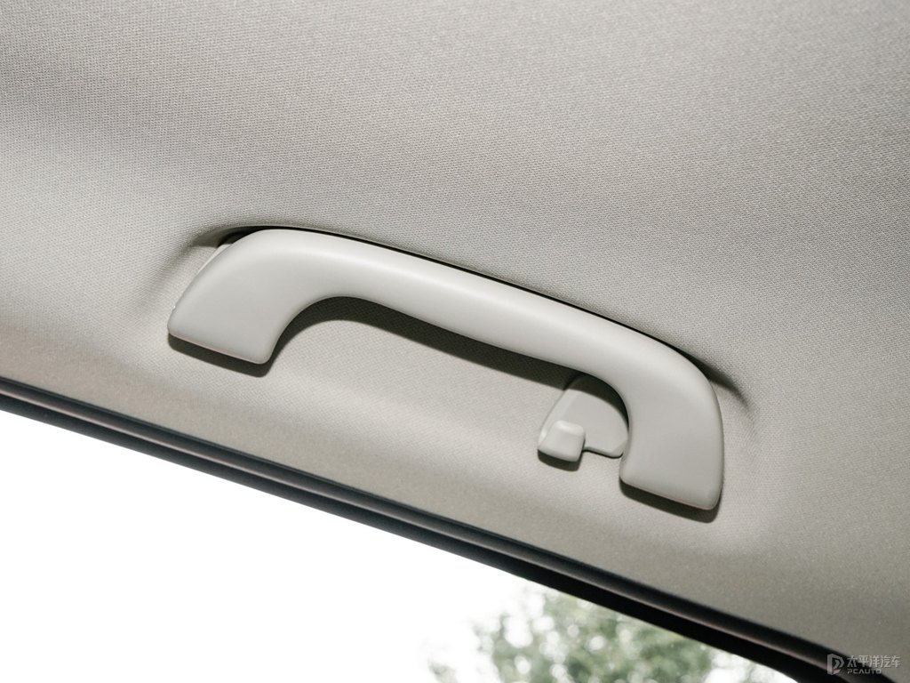 珠光白馬自達(dá)CX-5車(chē)廂內(nèi)飾圖片