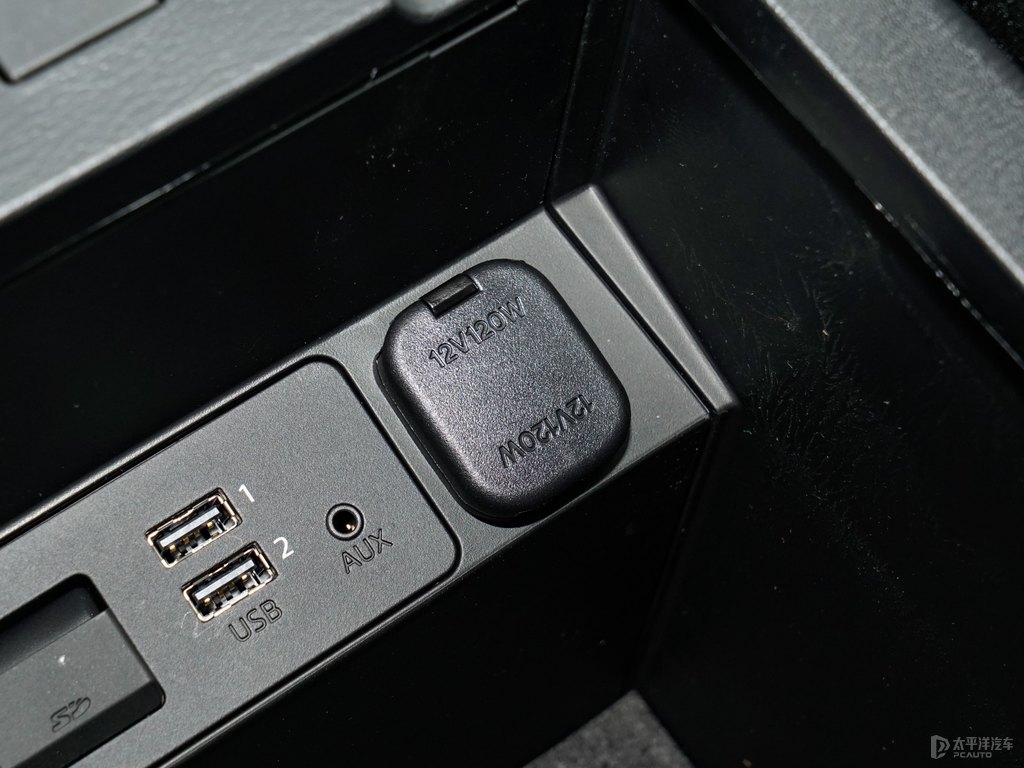 珠光白馬自達CX-5座椅內(nèi)飾圖片