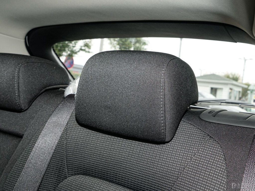珠光白馬自達CX-5座椅內(nèi)飾圖片