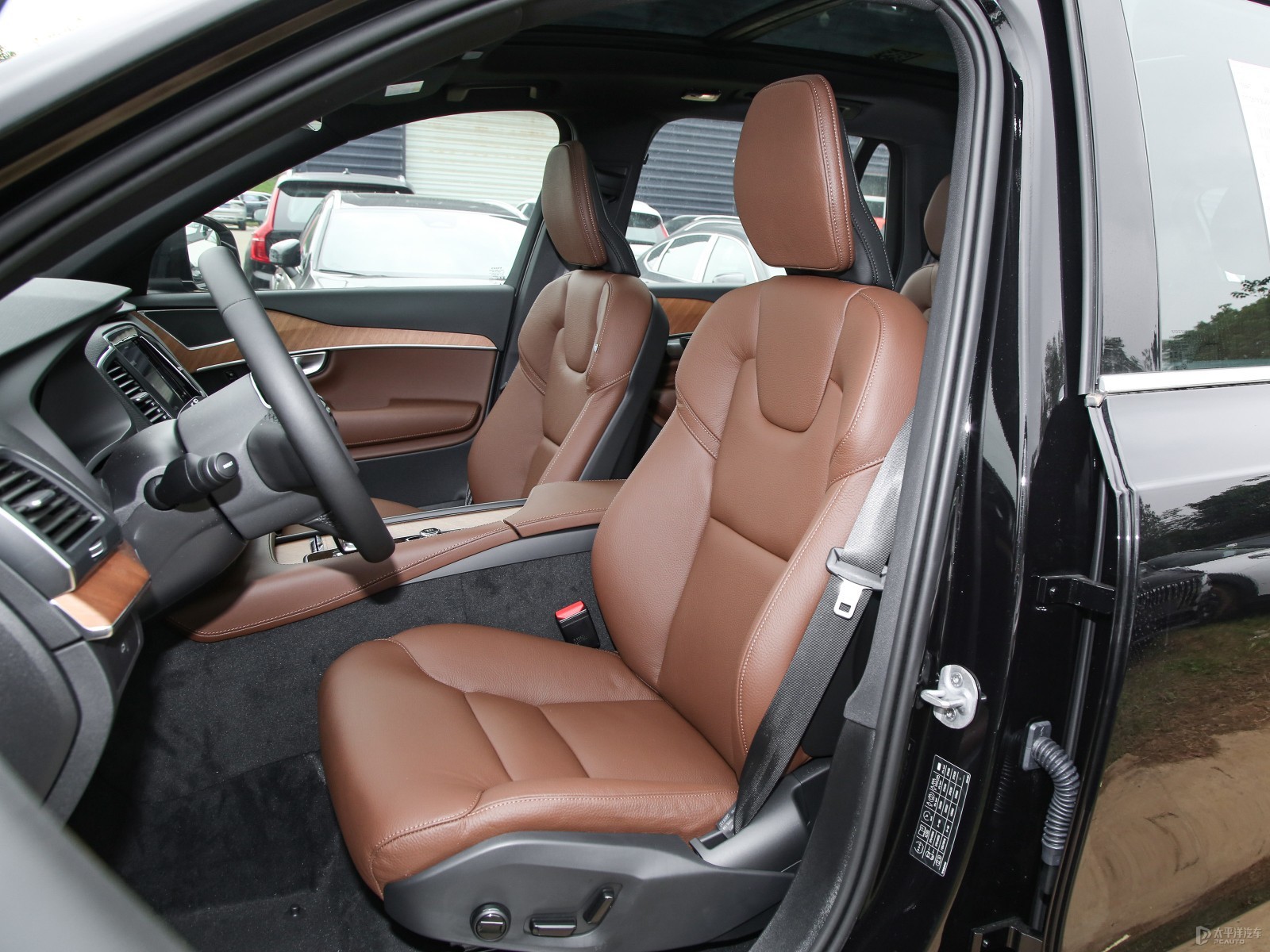 沃爾沃XC90內(nèi)飾高清大圖