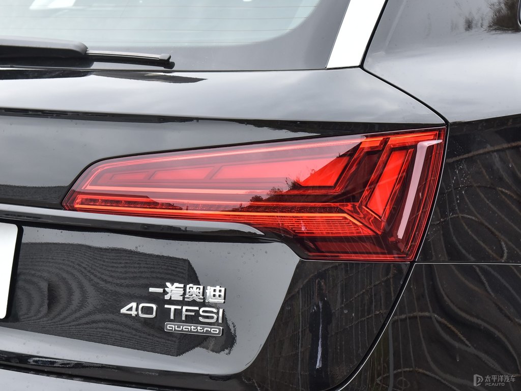 傳奇黑奧迪Q5L車頭外觀圖片