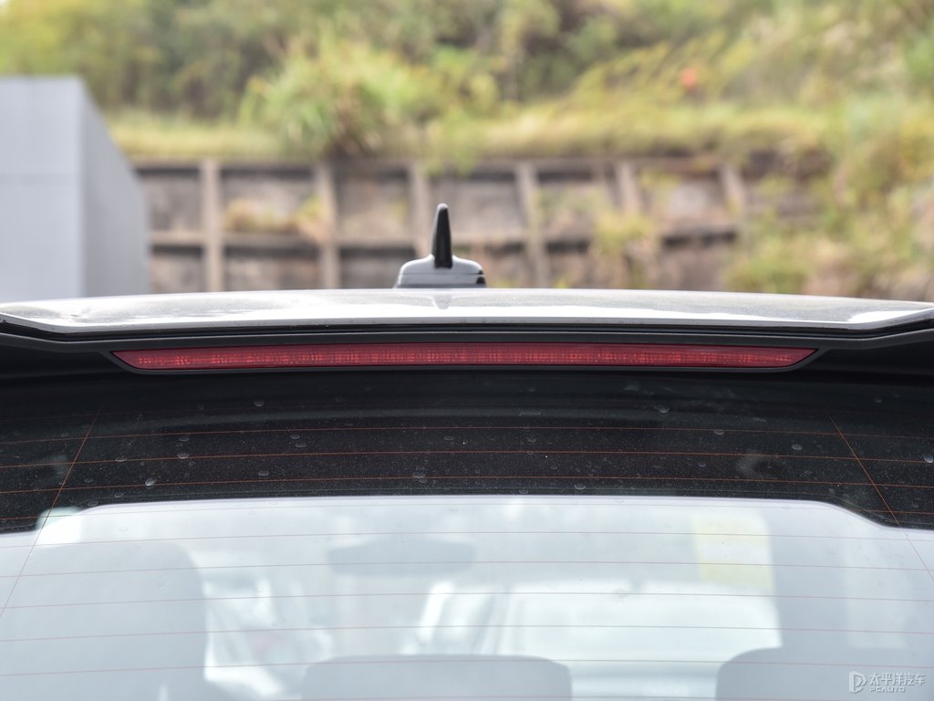 傳奇黑奧迪Q5L車頭外觀圖片