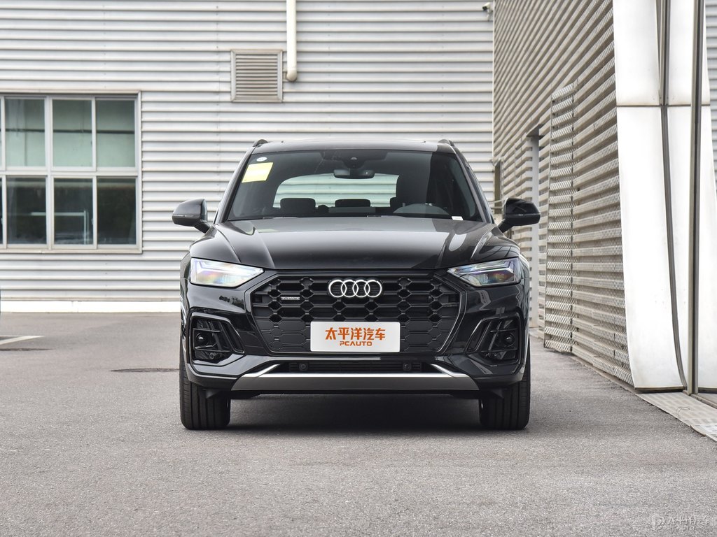 傳奇黑奧迪Q5L整車外觀外觀圖片