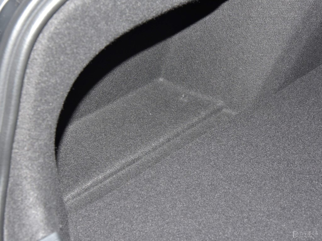 星河灰大眾CC后備廂空間圖片