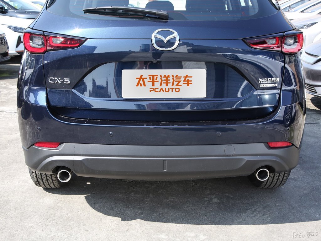 恒星藍馬自達CX-5車尾外觀圖片