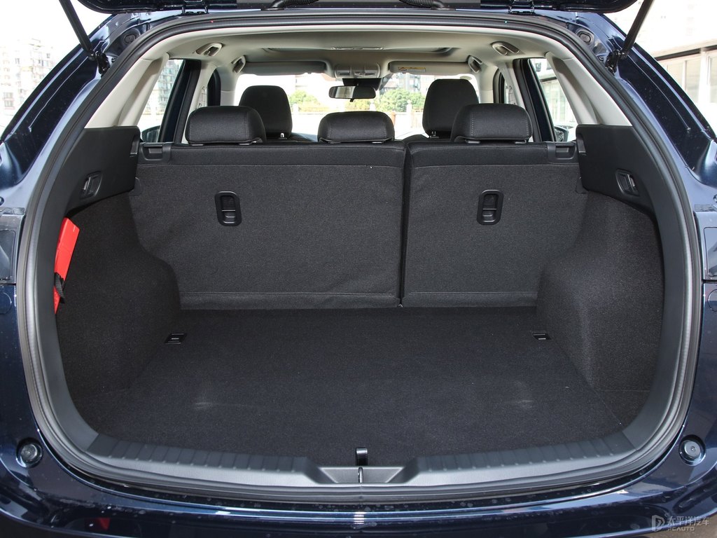 恒星藍馬自達CX-5后備廂空間圖片