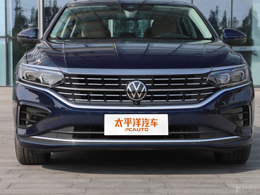 星夜藍(lán)帕薩特車(chē)頭外觀圖片