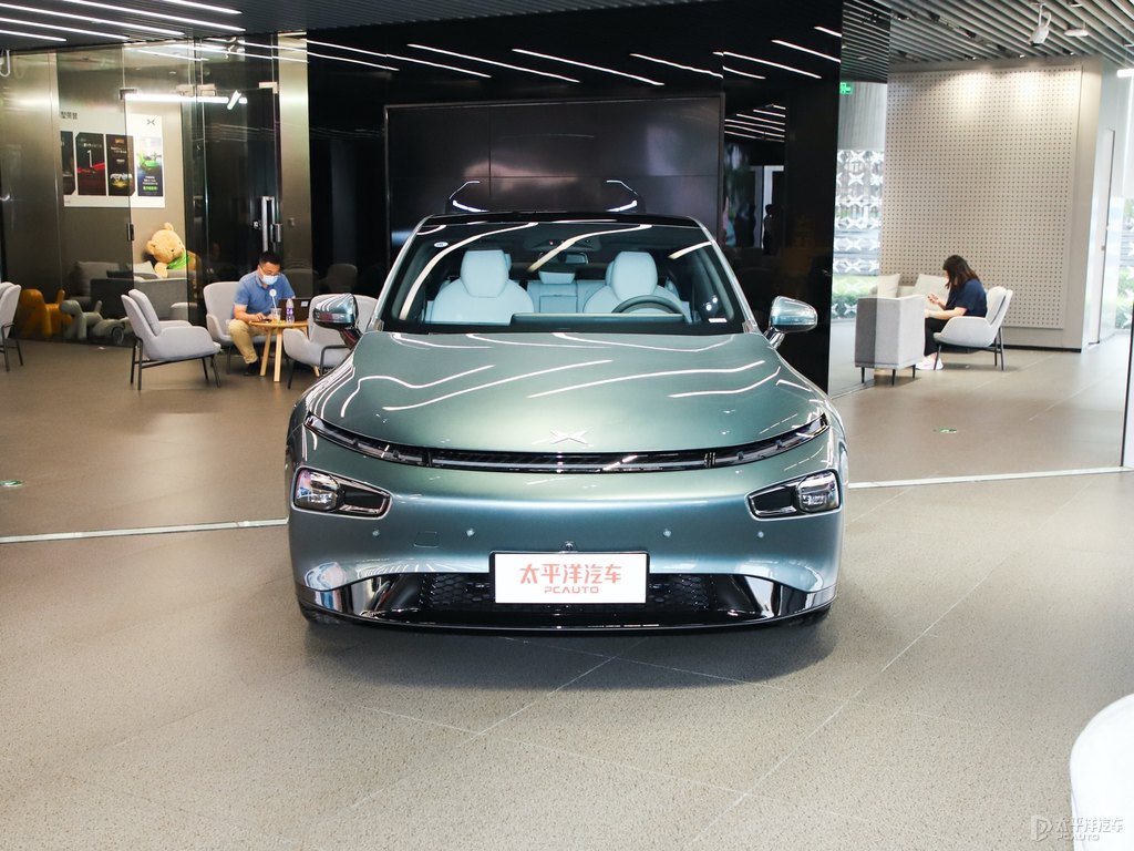 星際綠小鵬P7整車外觀外觀圖片