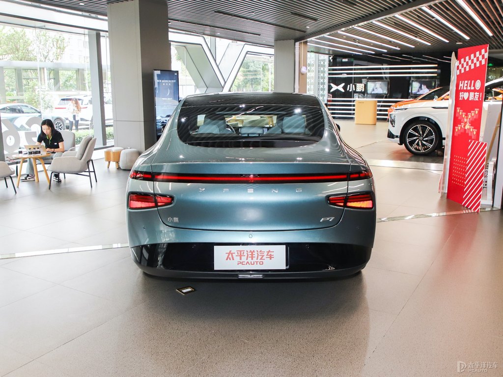 星際綠小鵬P7整車外觀外觀圖片
